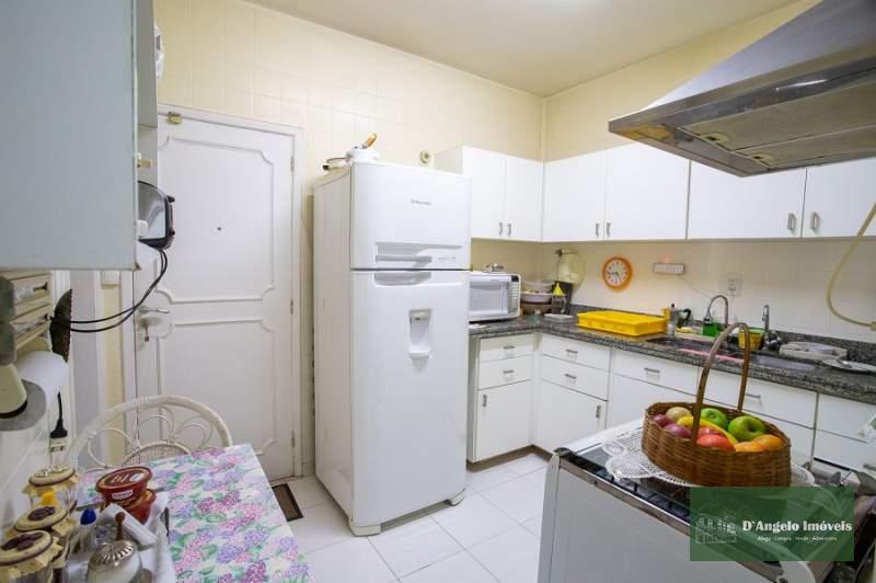 Apartamento em Petrópolis, Centro [Cod 238] - D