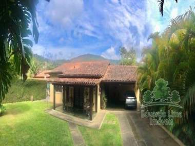Casa em Nogueira - Petrópolis - 3 Quartos