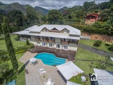 Casa em Condomínio em Araras Petrópolis