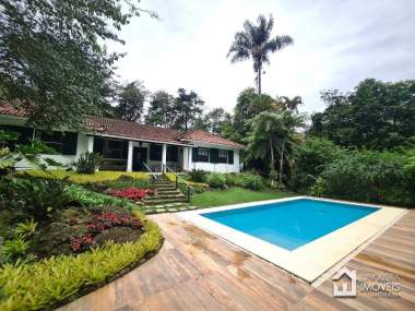 Casa em Condomínio em Araras Petrópolis