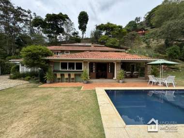 Casa em Condomínio em Araras Petrópolis