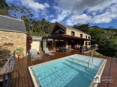 Casa em Condomínio em Araras Petrópolis