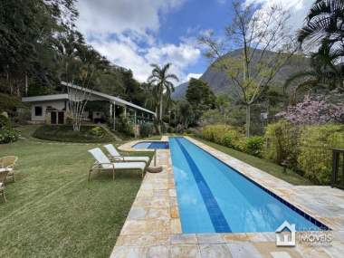 Casa em Condomínio em Araras Petrópolis