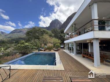 Casa em Condomínio em Araras Petrópolis