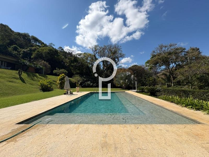 Casa à venda em Itaipava, Petrópolis - RJ