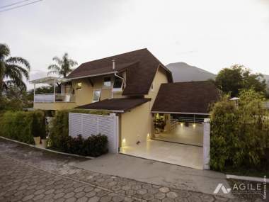 [133] Casa em Itaipava, Petrópolis/RJ