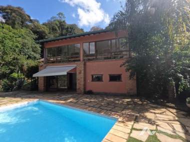 [176] Casa em Corrêas, Petrópolis/RJ