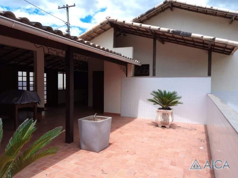 Casa à venda em Itaipava, Petrópolis - RJ - Foto 1