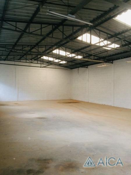 Imóvel Comercial para Alugar em Quarteirão Brasileiro, Petrópolis - RJ - Foto 1