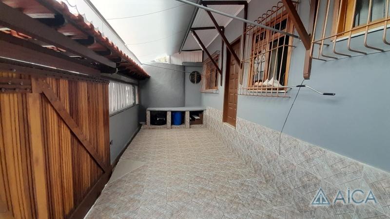 Casa à venda em Itamarati, Petrópolis - RJ - Foto 1