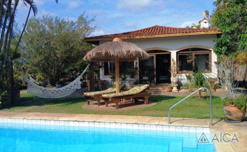 Casa à venda em Itaipava, Petrópolis - RJ - Foto 1