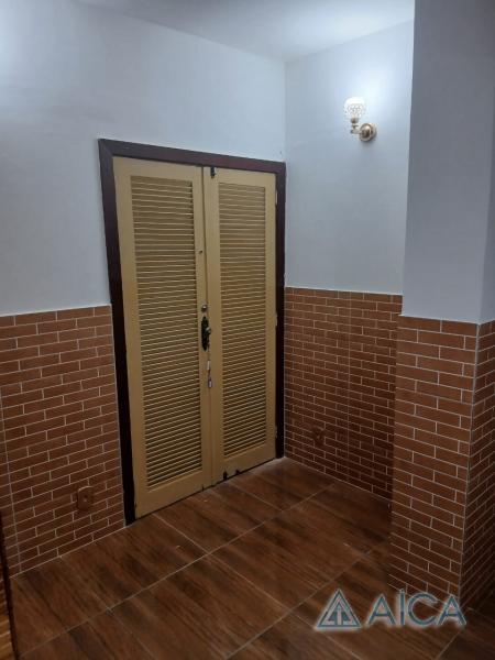 Imóvel Comercial para Alugar em Centro, Petrópolis - RJ - Foto 2