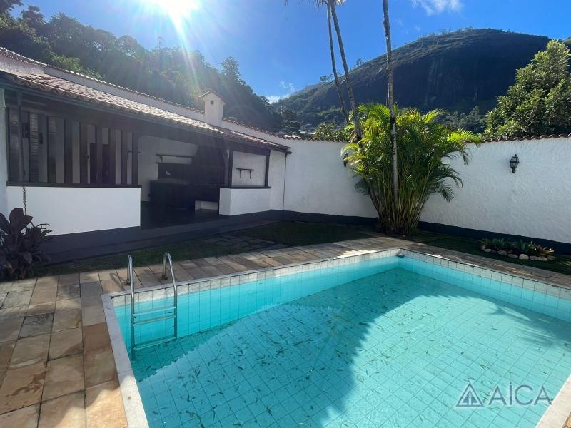 Casa à venda em Itamarati, Petrópolis - RJ - Foto 1