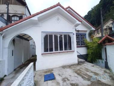 [5831] Casa - Quarteirão Brasileiro - Petrópolis/RJ