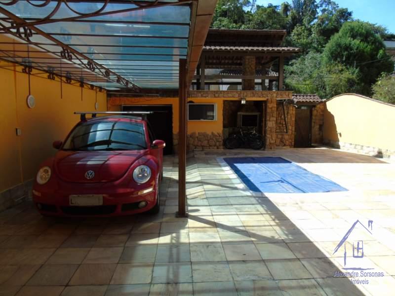 Casa à venda em Valparaíso, Petrópolis - RJ
