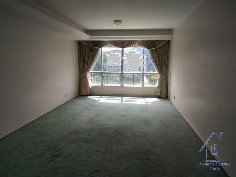Apartamento à venda em Centro, Petrópolis - RJ