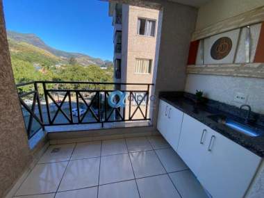Apartamento em Corrêas