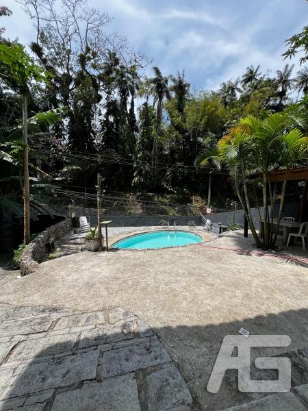 Casa para Alugar  à venda em Bingen, Petrópolis - RJ - Foto 12