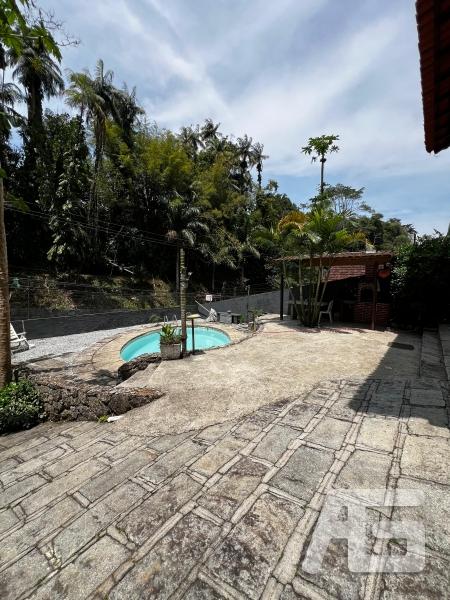 Casa para Alugar  à venda em Bingen, Petrópolis - RJ - Foto 16