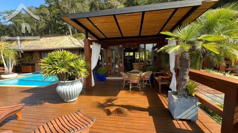 Casa à venda em Itaipava, Petrópolis - RJ - Foto 1