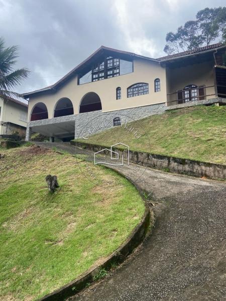 Casa em Retiro - Petrópolis/RJ  - 5 Quartos