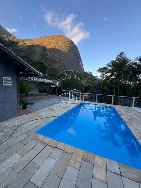 Casa à venda em Araras, Petrópolis - RJ