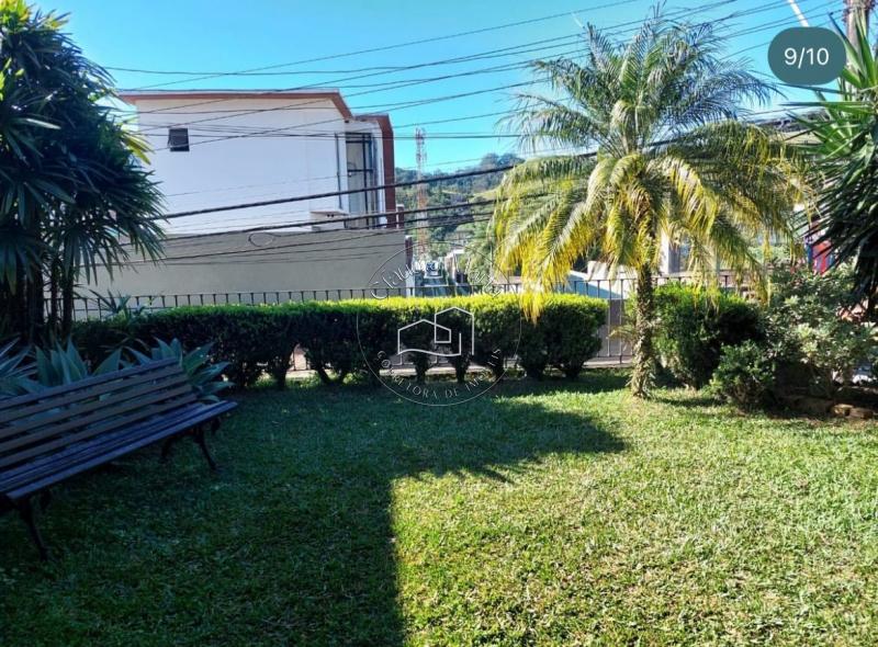 Casa à venda em Valparaíso, Petrópolis - RJ