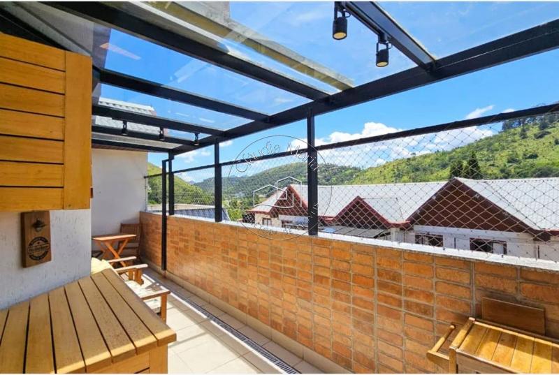 Apartamento à venda em Itaipava, Petrópolis - RJ