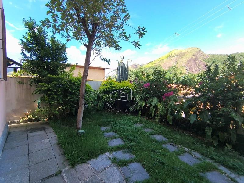 Casa à venda em Cascatinha, Petrópolis - RJ