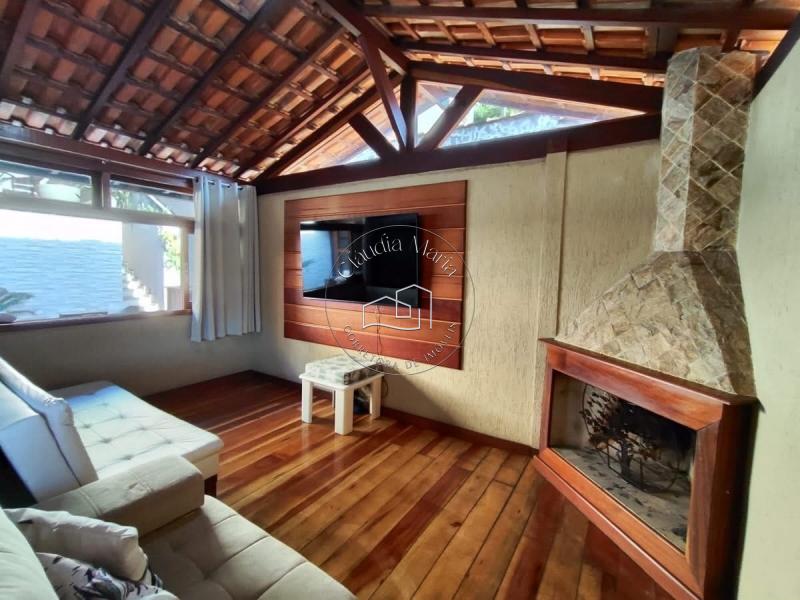 Casa à venda em Cascatinha, Petrópolis - RJ