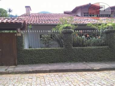 [25] Casa em Itamarati, Petrópolis/RJ