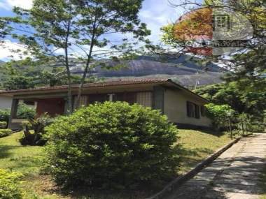 [30] Casa em Samambaia, Petrópolis/RJ