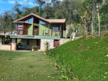 [198] Casa em Samambaia, Petrópolis/RJ