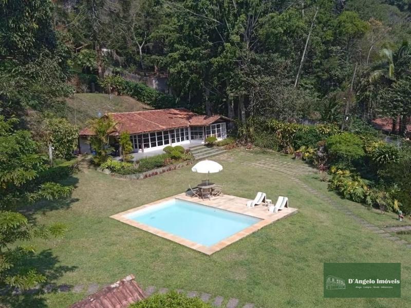 Casa à venda em Carangola, Petrópolis - RJ - Foto 1