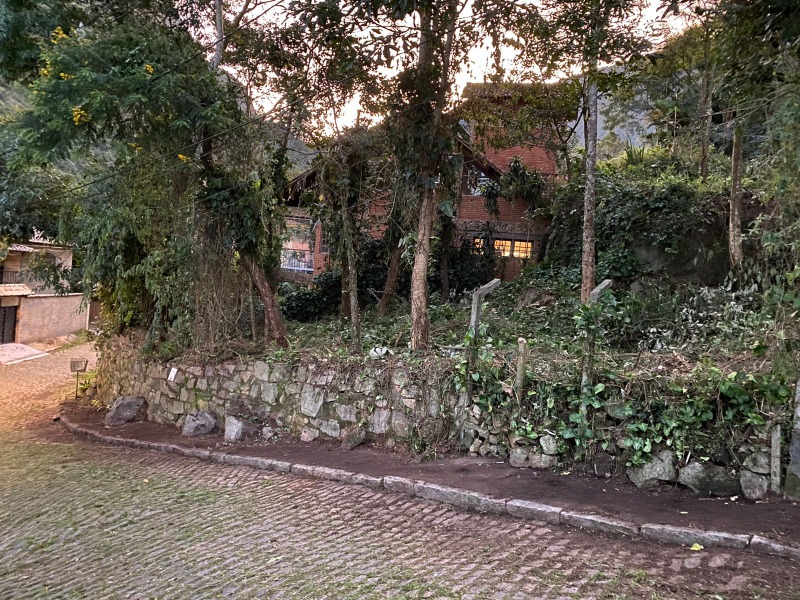 Terreno Residencial à venda em Retiro, Petrópolis - RJ - Foto 1