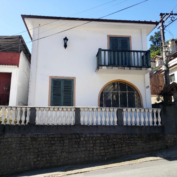 Casa à venda em Caxambu, Petrópolis - RJ - Foto 1