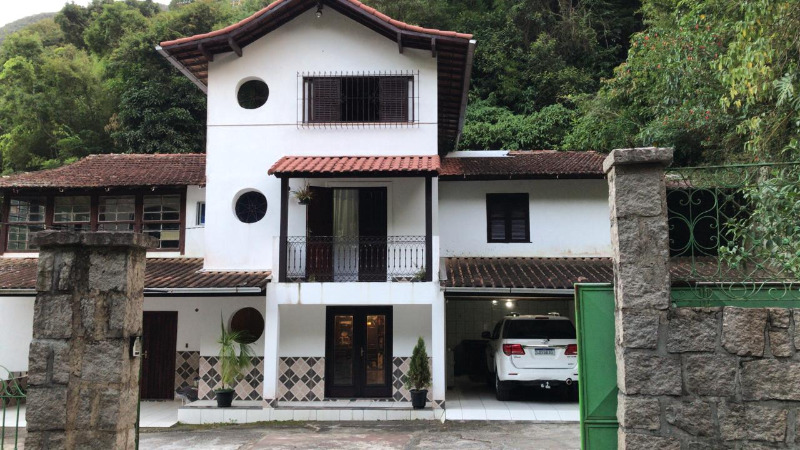 Casa - São Sebastião, Petrópolis/RJ  - 3 Dormitórios