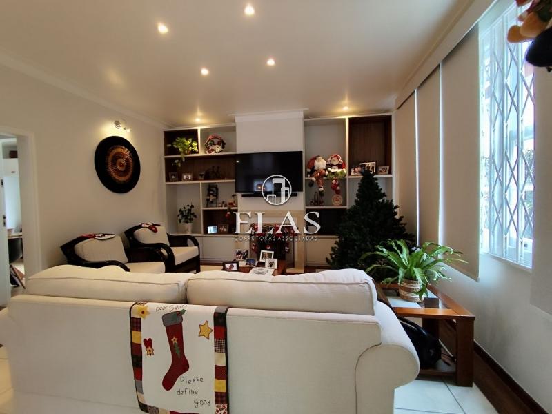 Casa - Quitandinha, Petrópolis/RJ  - 4 Dormitórios