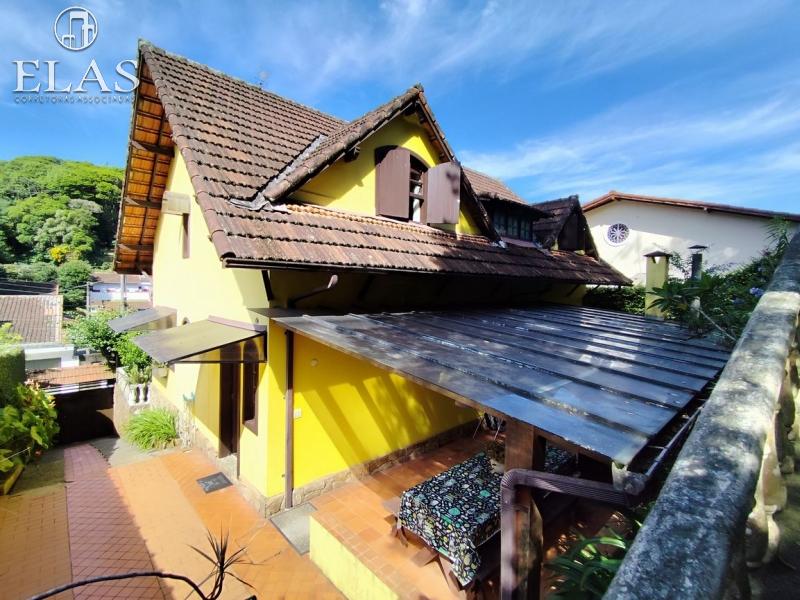 Casa - Quitandinha, Petrópolis/RJ  - 3 Dormitórios
