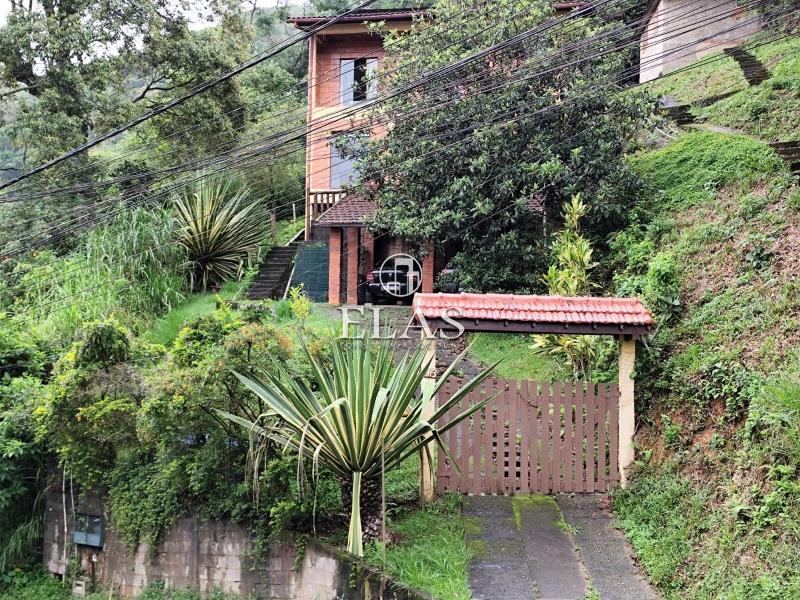 Casa - Mosela, Petrópolis/RJ  - 3 Dormitórios