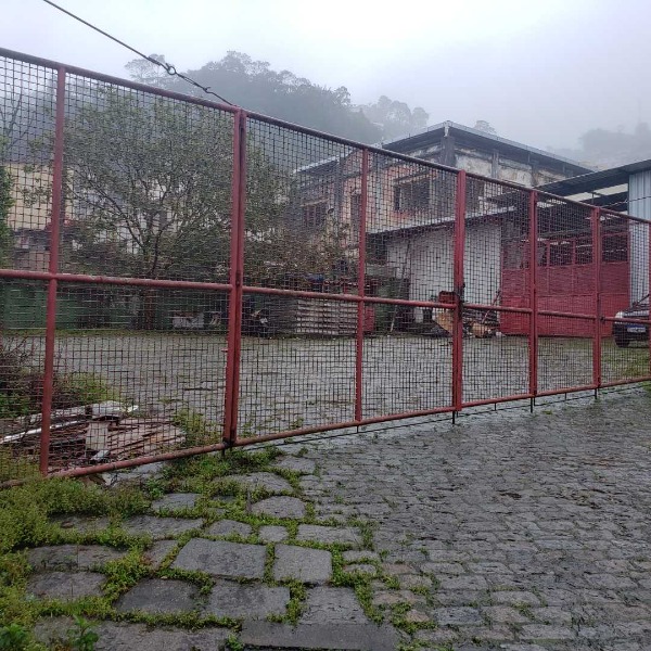 [2165] Galpão - Coronel Veiga, Petrópolis/RJ