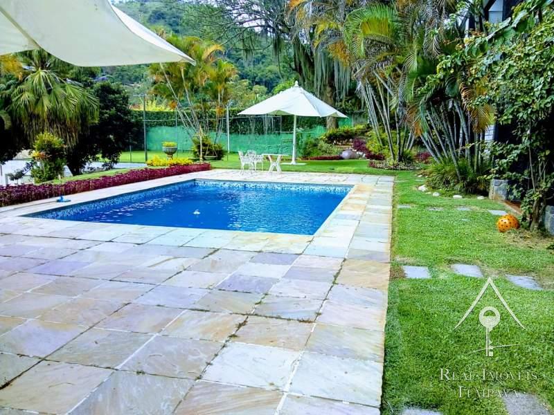 Casa em Nogueira - Petrópolis/RJ 