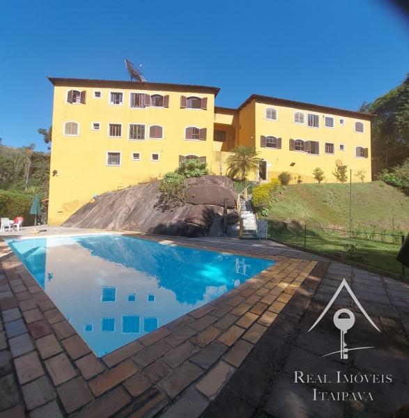Apartamento em Corrêas - Petrópolis/RJ 