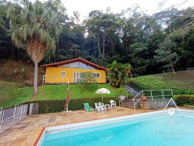 Apartamento para Alugar em Itaipava, Petrópolis - RJ - Foto 1