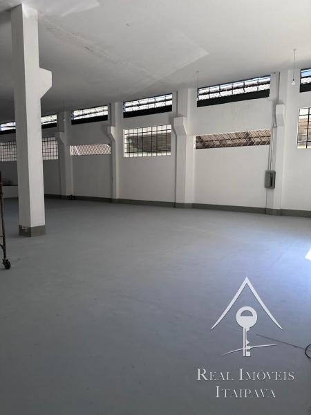 Imóvel Comercial para Alugar em Itamarati, Petrópolis - RJ - Foto 2