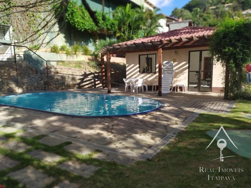 Apartamento em Itaipava - Petrópolis/RJ 