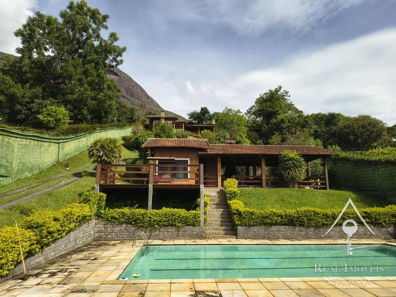 Casa em Samambaia - Petrópolis/RJ 