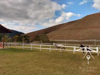 Fazenda / Sítio em Itaipava - Petrópolis/RJ