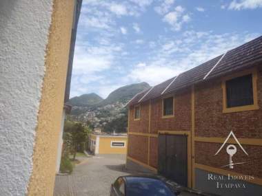 Galpão em Itamarati - Petrópolis/RJ