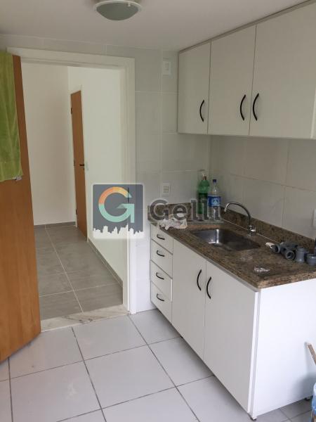 Apartamento à venda com 2 quartos, 72m² - Foto 9